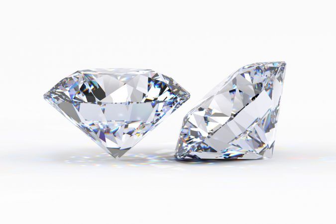 ¿Cómo distinguir un diamante man-made de uno natural?