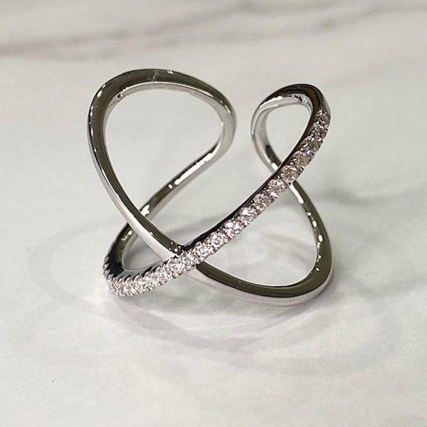 Anillo de oro blanco con brillantes