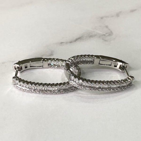 Aretes de oro blanco con brillantes