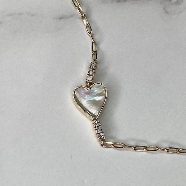 Pulsera de nácar con brillantes