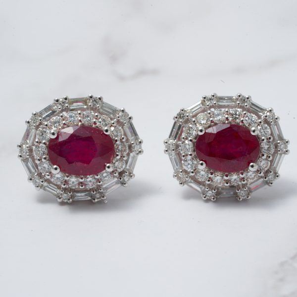 Aretes oro blanco con rubí y brillantes