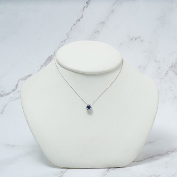 Cadena/Dije oro blanco con zafiros y brillantes