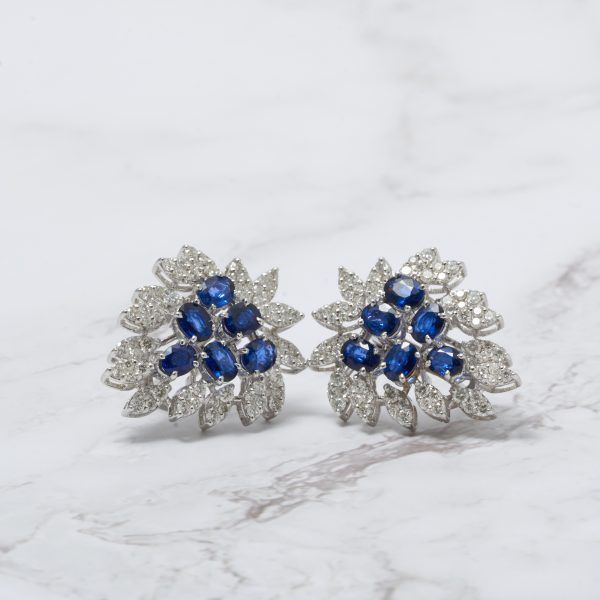 Aretes oro blanco con zafiros