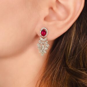 Aretes de rubí con diamantes “baguette y round cut” en oro blanco