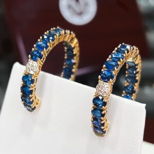 Argollas de zafiros “tennis” con diamantes en oro amarillo
