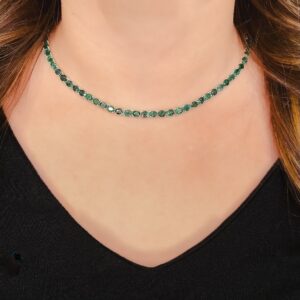 Collar de esmeraldas “tennis” en oro blanco